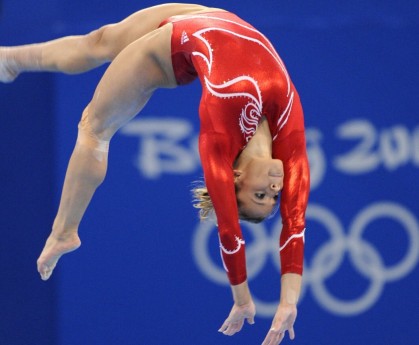 开云体育在线-从世界杯到NBA，小贾伦·杰克逊的接管时刻如何跨越赛场