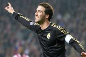 开云体育app-尼克斯战术压制深圳队，米切尔成为关键先生，当东方篮球遇上西方铁壁