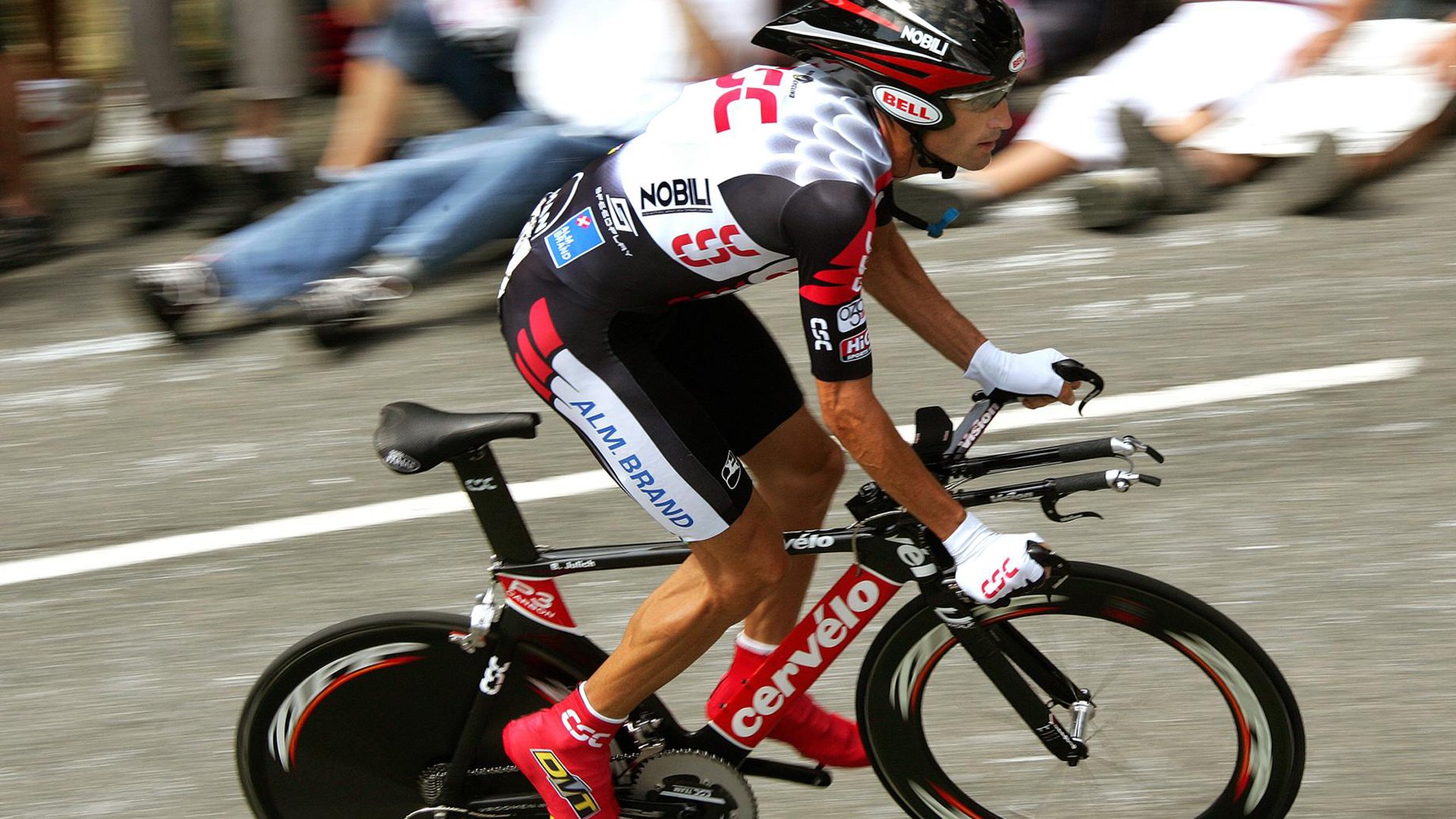 快船带走老鹰,F1争冠的赛道启示,团队协作如何决定最终胜负?